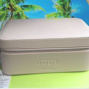 Burberry body vanity bag